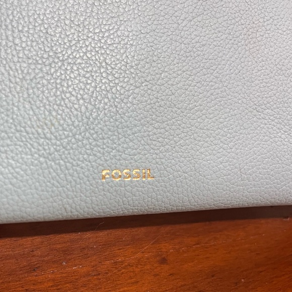 Fossil Baby Blue Pebbled Leather Wallet - Picture 5 of 10